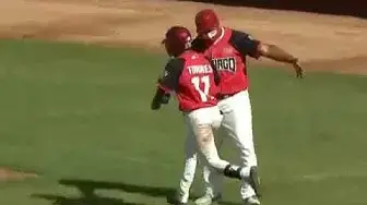 'Video thumbnail for Jonrón de Santiago Torres en el Juego de las Estrellas de la Serie 60 de la pelota cubana'