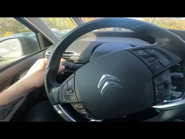 'Video thumbnail for How to Enable or Disable Automatic Lights in Citroen C4 Picasso II ( 2013 – 2018 ) - Use Auto Lights'