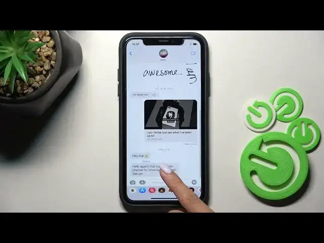 'Video thumbnail for How to Make iPhone Read Messages? | Reading SMS Out Loud by SIRI'