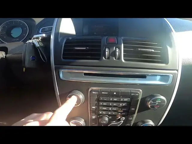 'Video thumbnail for How to Turn Radio On or Off in Volvo XC60 I ( 2008 – 2017 ) - Enable or Disable Radio'