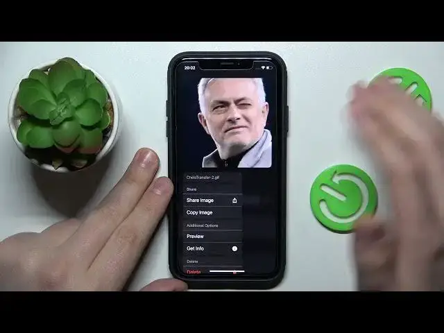 'Video thumbnail for How to Save GIFs from Twitter - Download the GIF Images from Twitter iOS/Android App'