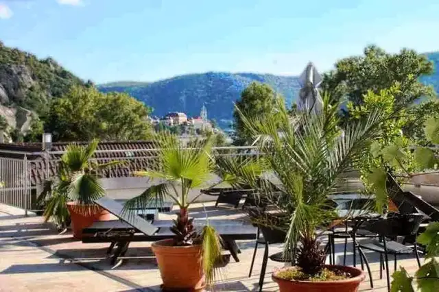 'Video thumbnail for Das Gartenhotel Pfeffel in Dürnstein entdecken: Dein Wohlfühlziel in der Wachau'