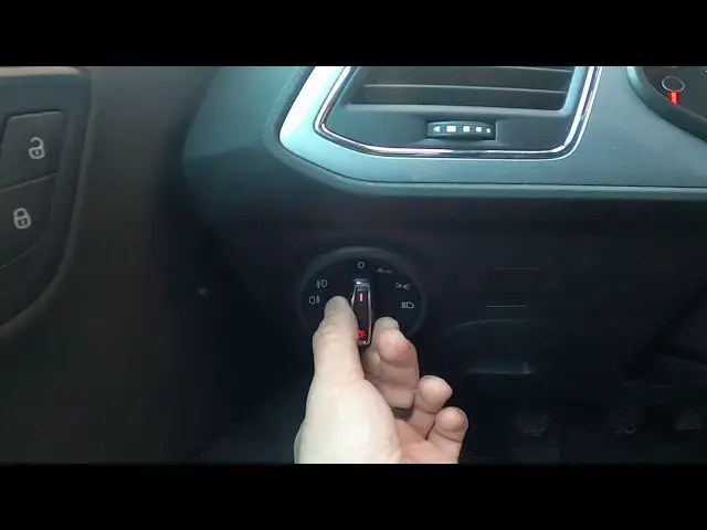 'Video thumbnail for How to Enable or Disable Automatic Lights in Seat Leon III ( 2012 - 2020 ) - Use Auto Lights'