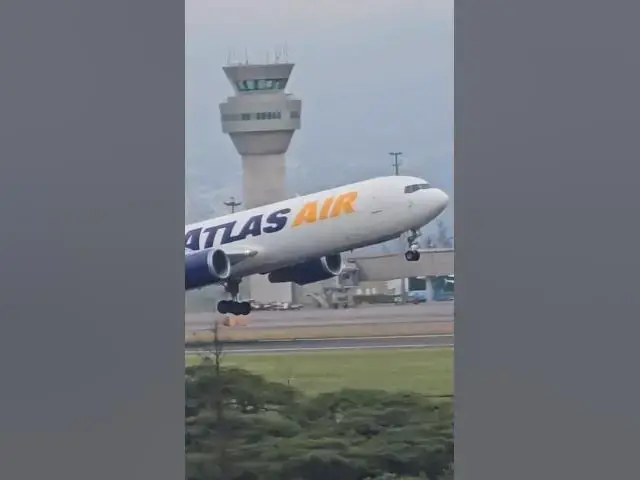 'Video thumbnail for #Boeing o #Airbus, ¿CUÁL ES TU FAVORITO? 😱'