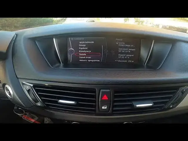 'Video thumbnail for How to Use Infotainment Panel in BMW X1 F48 ( 2015 - now ) - Manage Screen Display'