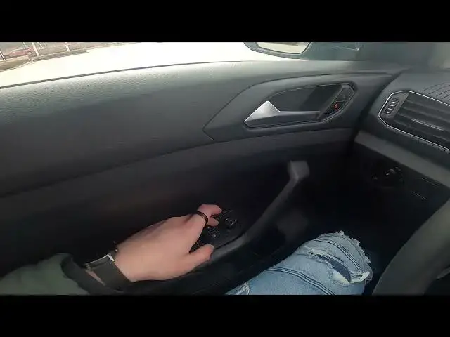'Video thumbnail for How to Close and Open Side Rearview Mirrors in Volkswagen T-Cross ( 2018 - now )'