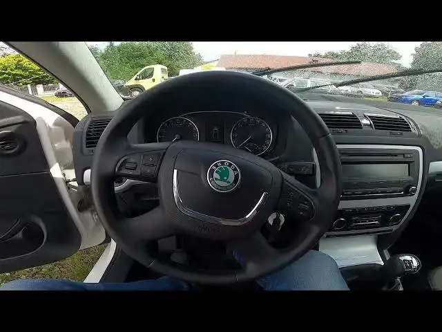 'Video thumbnail for How to Unlock the Hood in Skoda Octavia II ( 2004 – 2013 ) - Open Bonnet by Lever'
