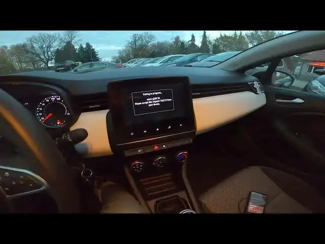 'Video thumbnail for How to Pair Smartphones with System via Bluetooth in Renault Clio V ( 2019 - now )'
