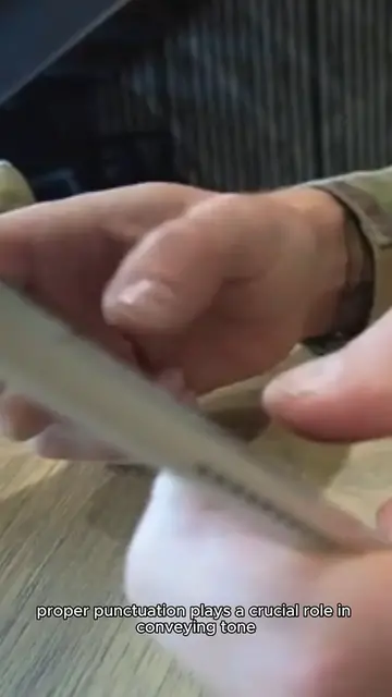 'Video thumbnail for puntuation in social media lanhauge '