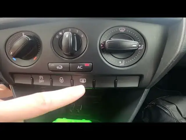 'Video thumbnail for How to Enable or Disable Rear Windshield Blowing in Seat Toledo IV ( 2012 – 2018 ) Rear Heating'