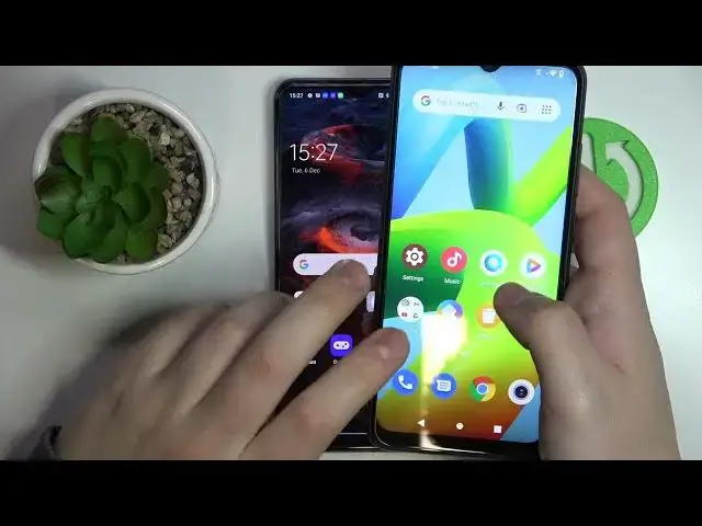 'Video thumbnail for How to set up nearby share on OPPO A57s / How to send content using Google Nearby Share'