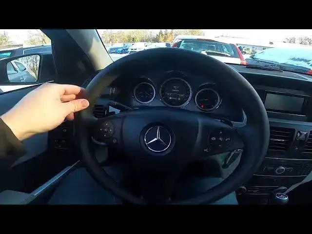 'Video thumbnail for How to Manually Lock or Unlock Doors in Mercedes GLK Off-roader (2008–2011) | Manage All Lock Doors'