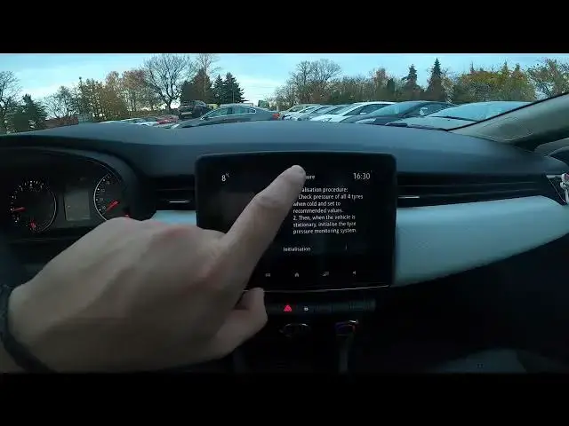 'Video thumbnail for How to Reset Tire Pressure Indicator via Screen Display in Renault Clio V (2019 - now) | Reset TPMS'