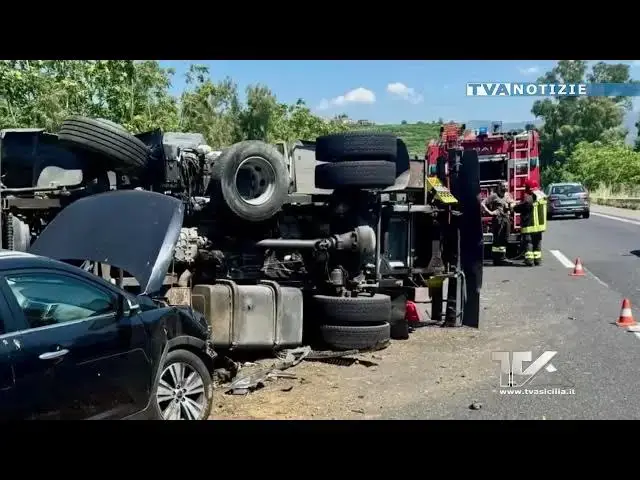 'Video thumbnail for Incidente stradale sull’autostrada Catania-Messina tra  Giarre e Fiumefreddo. Coinvolto mezzo pesant'