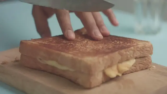 'Video thumbnail for Cheesesteak on Garlic Parmesan Bread Recipe'