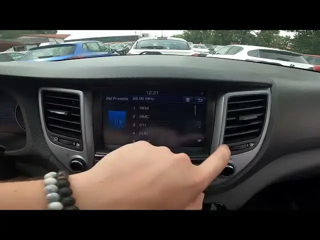 'Video thumbnail for How to Check Radio Stations List in Hyundai Tucson III ( 2015 – 2020 ) | Change Radio Stations'
