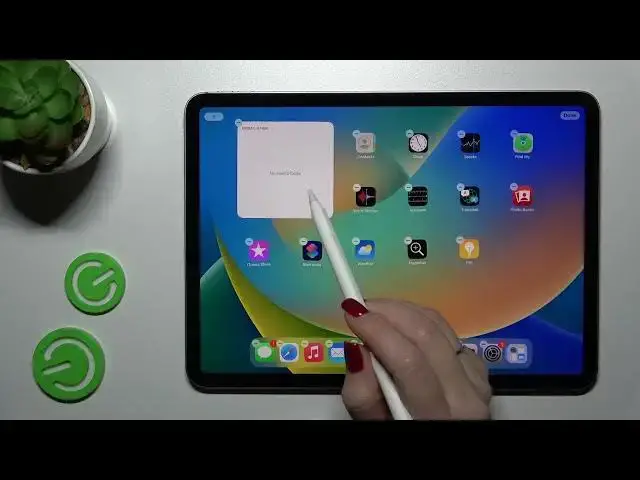 'Video thumbnail for How to Add & Remove Home Screen Widgets on the iPad Pro 4th Gen (2022)'
