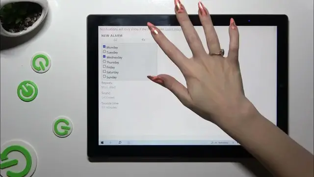'Video thumbnail for How to Set Up Alarm Clock on CHUWI Ubook X?'