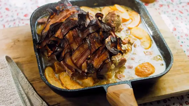 'Video thumbnail for Homemade Pulled Pork Sandwiches: Juicy, Tender, and Full of Flavor'