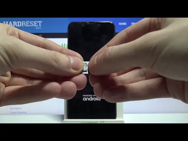 'Video thumbnail for How to Insert SD Card and SIM Card to SHARP Aquos R2 – Input SD and SIM Cards'
