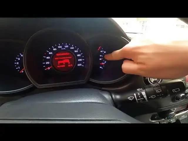 'Video thumbnail for How to Check Actual Range of Your Kia Rio III ( 2011 – 2016 ) | How Many Kilometers Until Refuel'