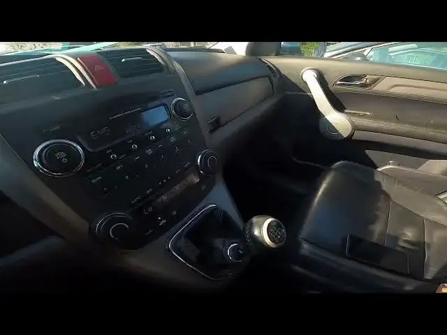 'Video thumbnail for How to Enter Reverse Gear in Honda CR-V III ( 2006 – 2012 ) | Put On Reverse Gear'