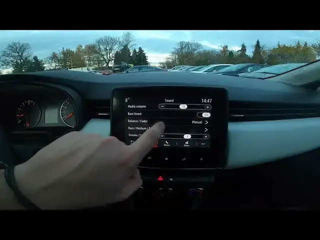'Video thumbnail for How to Enter and Manage Radio Equalizer in Renault Clio V ( 2019 - now )'