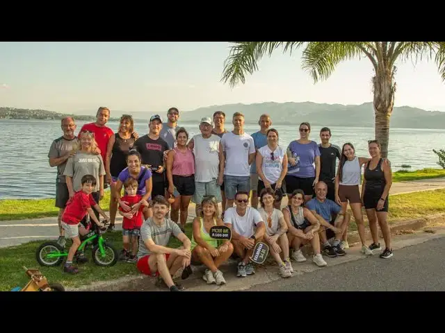 'Video thumbnail for Antonio Vedovato: 90 aeróbicos años y junto a su numerosa familia'