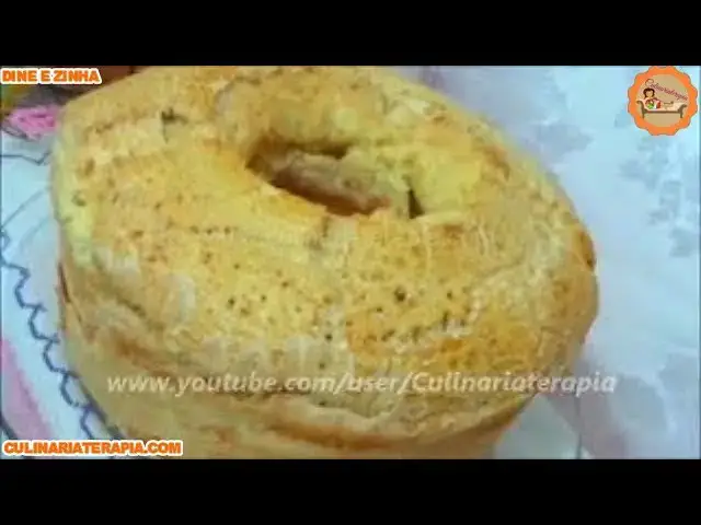 'Video thumbnail for Bolo Pão de Queijo com Polvilho Azedo Uma Delícia Para o Café da Manhã e Lanche da Tarde'
