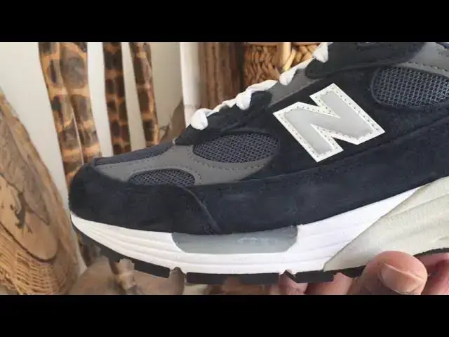 'Video thumbnail for Quick Look At The New Balance 992 Navy & Grey & Buy It Now'