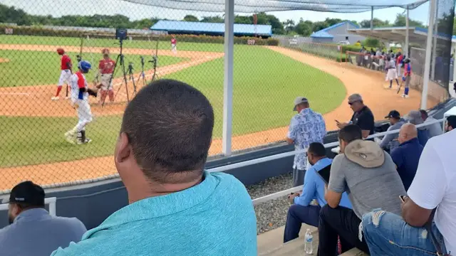 'Video thumbnail for OF Jordan Sanchez (18) y RHP Edelvis Perez (18) en showcase'