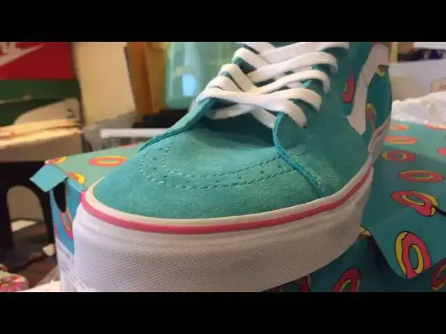 'Video thumbnail for Vans Odd Future Scuba Blue Donut Shoe Quick Look'