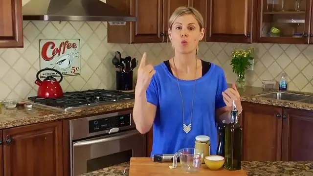 'Video thumbnail for How To Make A Basic Vinaigrette(720P_HD)'