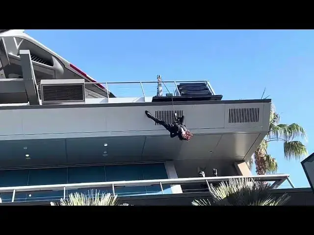 'Video thumbnail for Black Widow Stunt Show at Avenger's Campus 🕷️ #avengerscampus #disney #marvel #avengers #shorts'