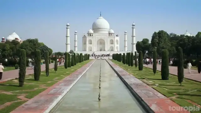 'Video thumbnail for 15 Best Countries to Visit in Asia - Travel Video (720p 24fps)'