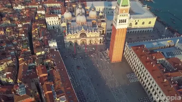 'Video thumbnail for 10 Best Places to Visit in Italy - Travel Video (720p 30fps)'