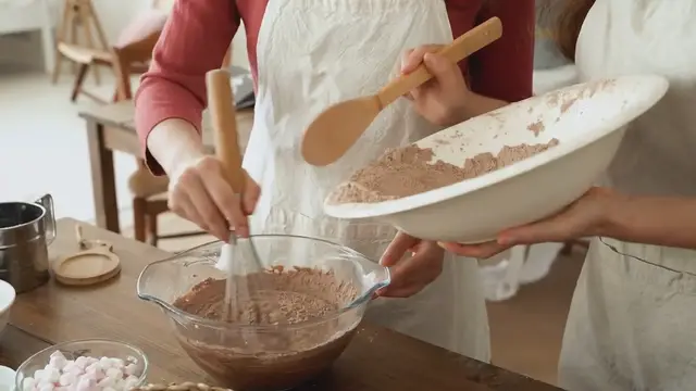 'Video thumbnail for Pasta Perfection & Creamy Cakes: Homemade Sauce Secrets & Cream Cheese Pound Cake'