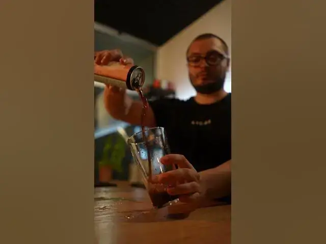 'Video thumbnail for Come si serve una STOUT #Beer # skypouring'