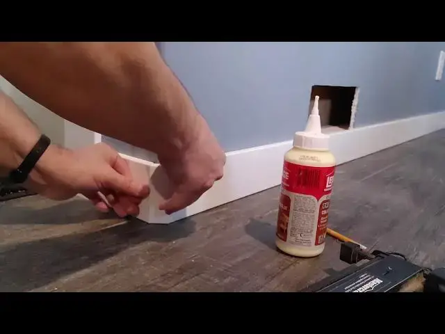 'Video thumbnail for How to Attach an Outside Baseboard Corner Without Using Nails'