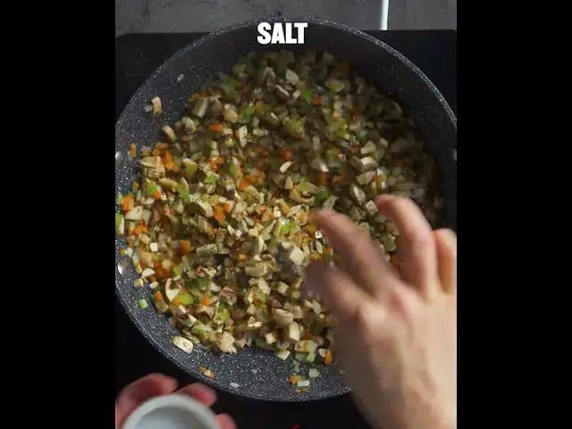 'Video thumbnail for try this lentil bolognese for ONLY 89p 😍  #shorts'