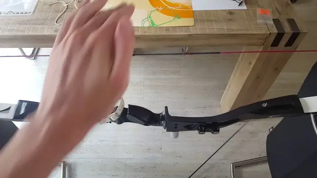 'Video thumbnail for Testing the nock size - Method 1: Nock loose enough'
