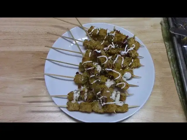 'Video thumbnail for #TailgatingTouchdownThursdays | LOADED TOTS ON SKEWERS'