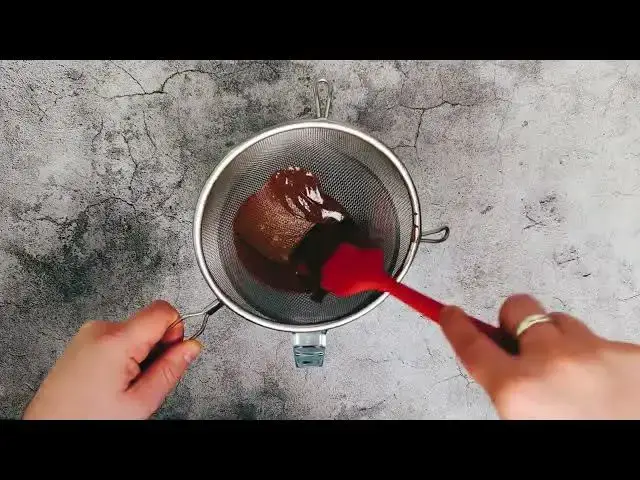 'Video thumbnail for Easy No Bake Chocolate Pot De Creme'