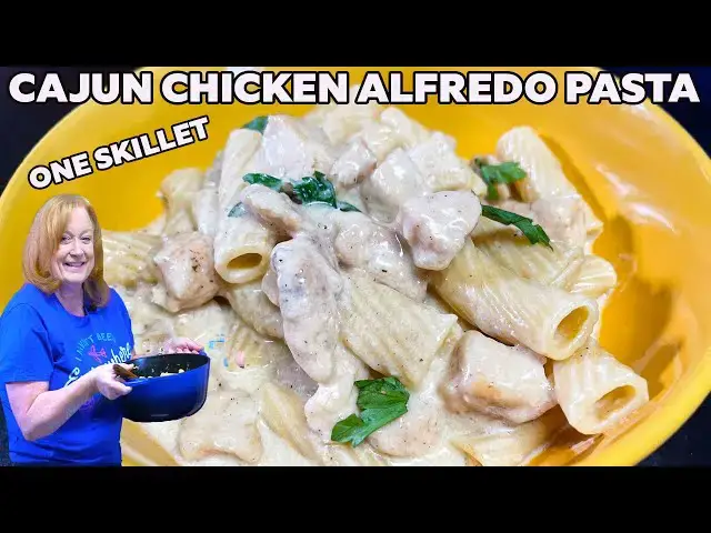 'Video thumbnail for CAJUN CHICKEN ALFREDO PASTA One Skillet Meal'