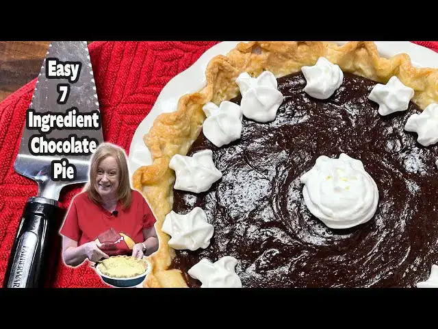 'Video thumbnail for EASY CHOCOLATE PIE, PERFECT FOR THE HOLIDAYS'