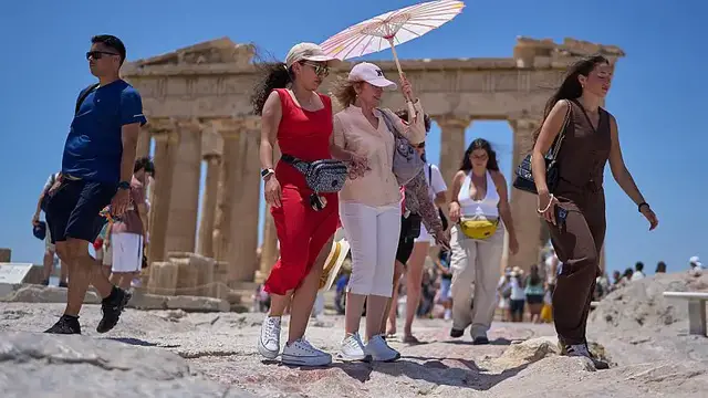 'Video thumbnail for World will have to learn to live with heatwaves, UN says'