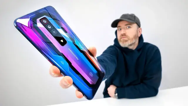 'Video thumbnail for The SUPER Smartphone of Your Wildest Dreams...'