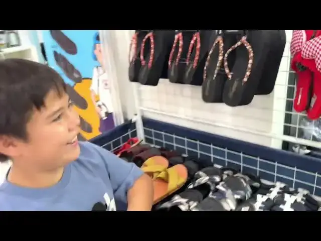 'Video thumbnail for I FOUND FAKE HANDBAGS AND SHOES IN DESARU, MALAYSIA WITH HYSTERICAL NAMES'