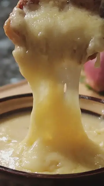 'Video thumbnail for Creamy Onion Puree Soup '