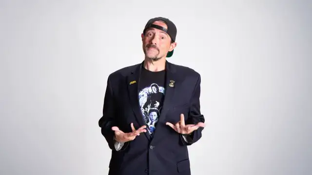 'Video thumbnail for Why Kevin Smith bet $27,575 on a movie no one showed up for'